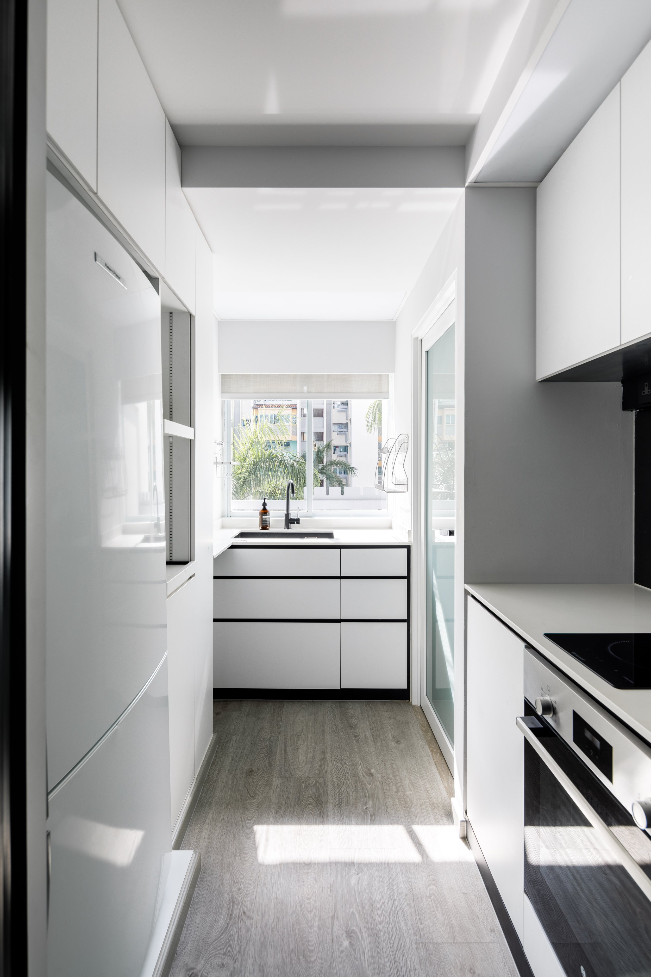 3) Kitchen.jpg