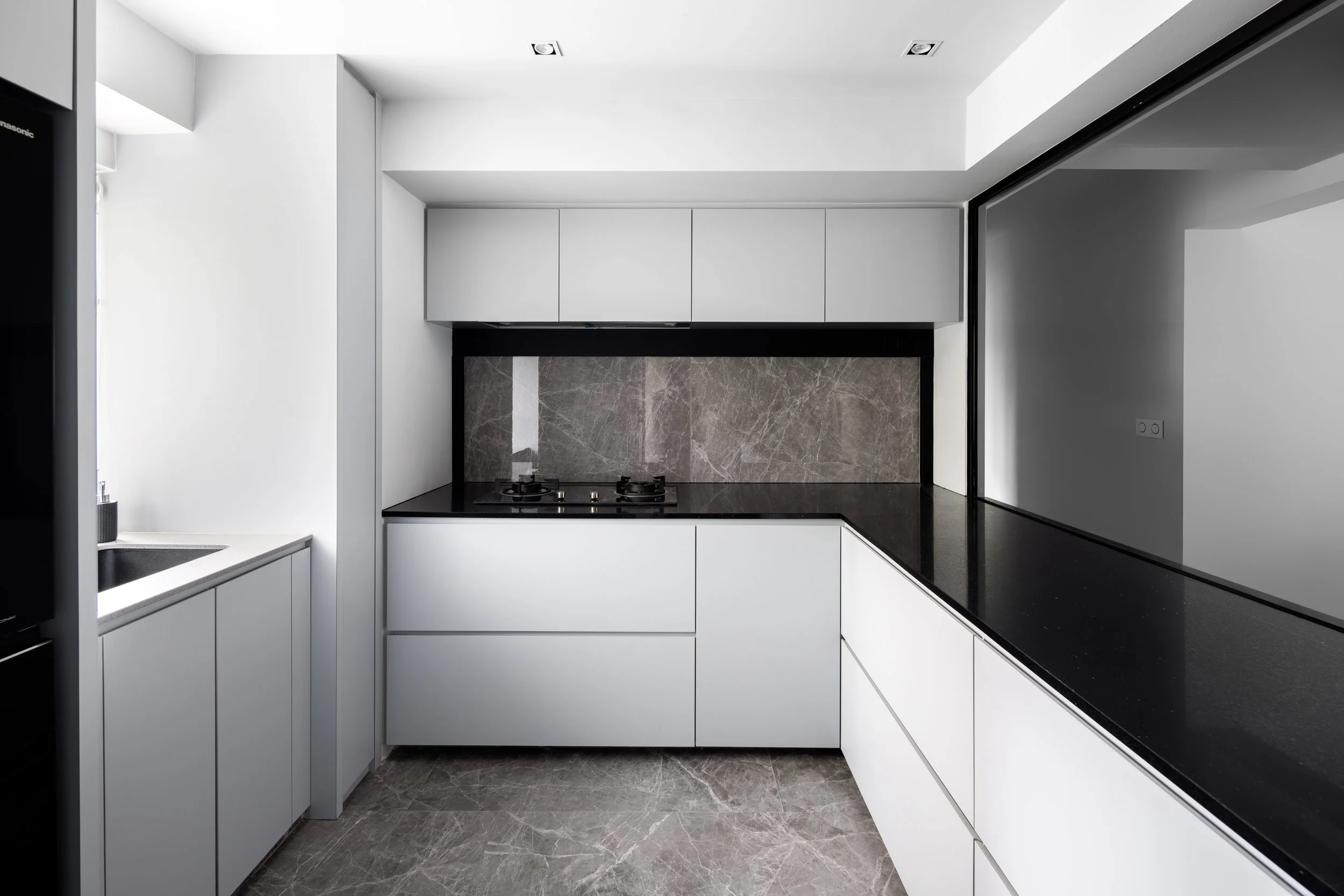 5) Kitchen.jpg