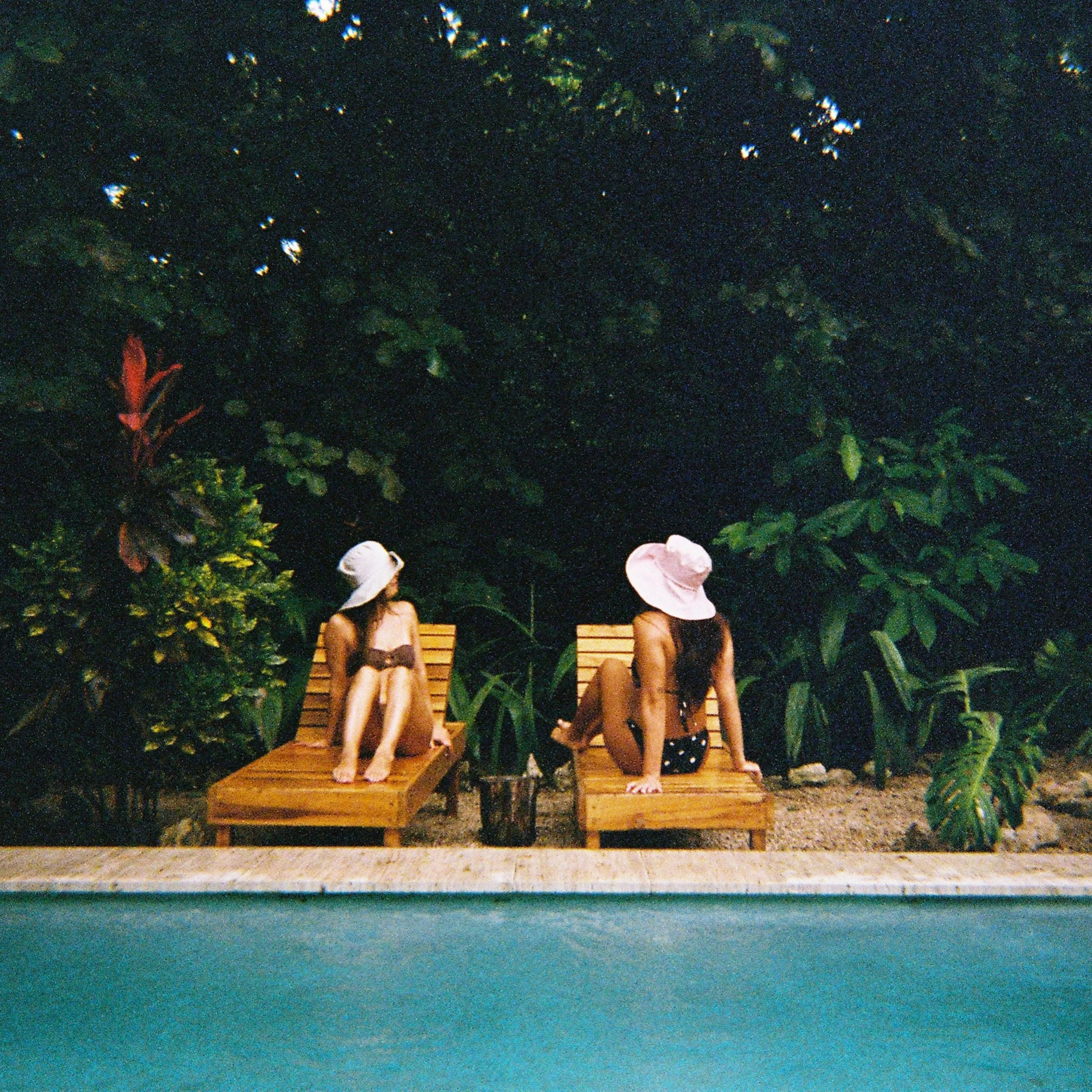 nosara on film, pt. 2 🎞️
nuestras cuatro piezas, dise&ntilde;adas para los d&iacute;as lentos bajo el sol ☀️ &iquest;cu&aacute;l es tu favorita?