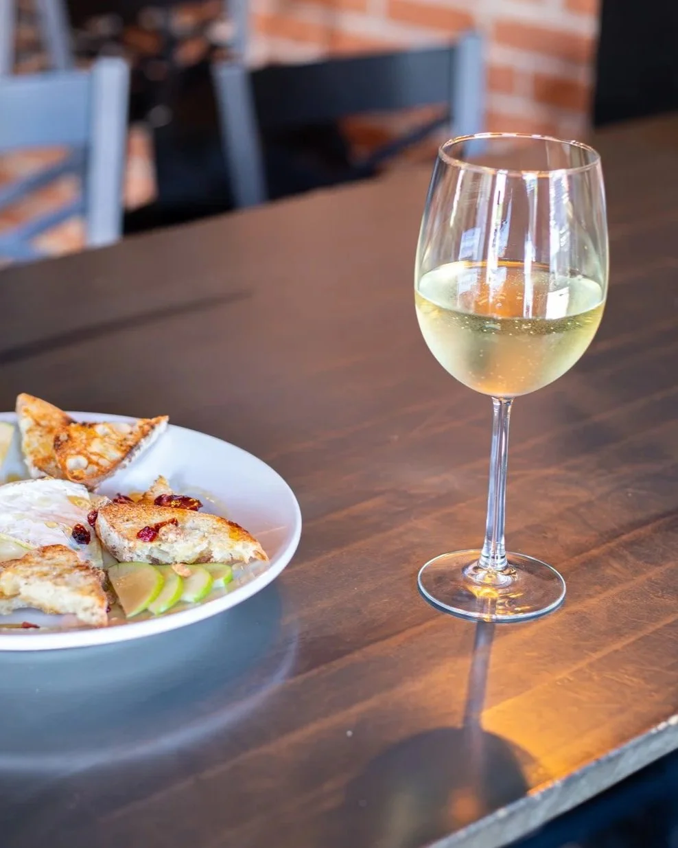Stoked+Sports+Bar+%2B+Kitchen_Durango+Colorado_Gourmet+Dining_Baked+Brie%2B01.jpg