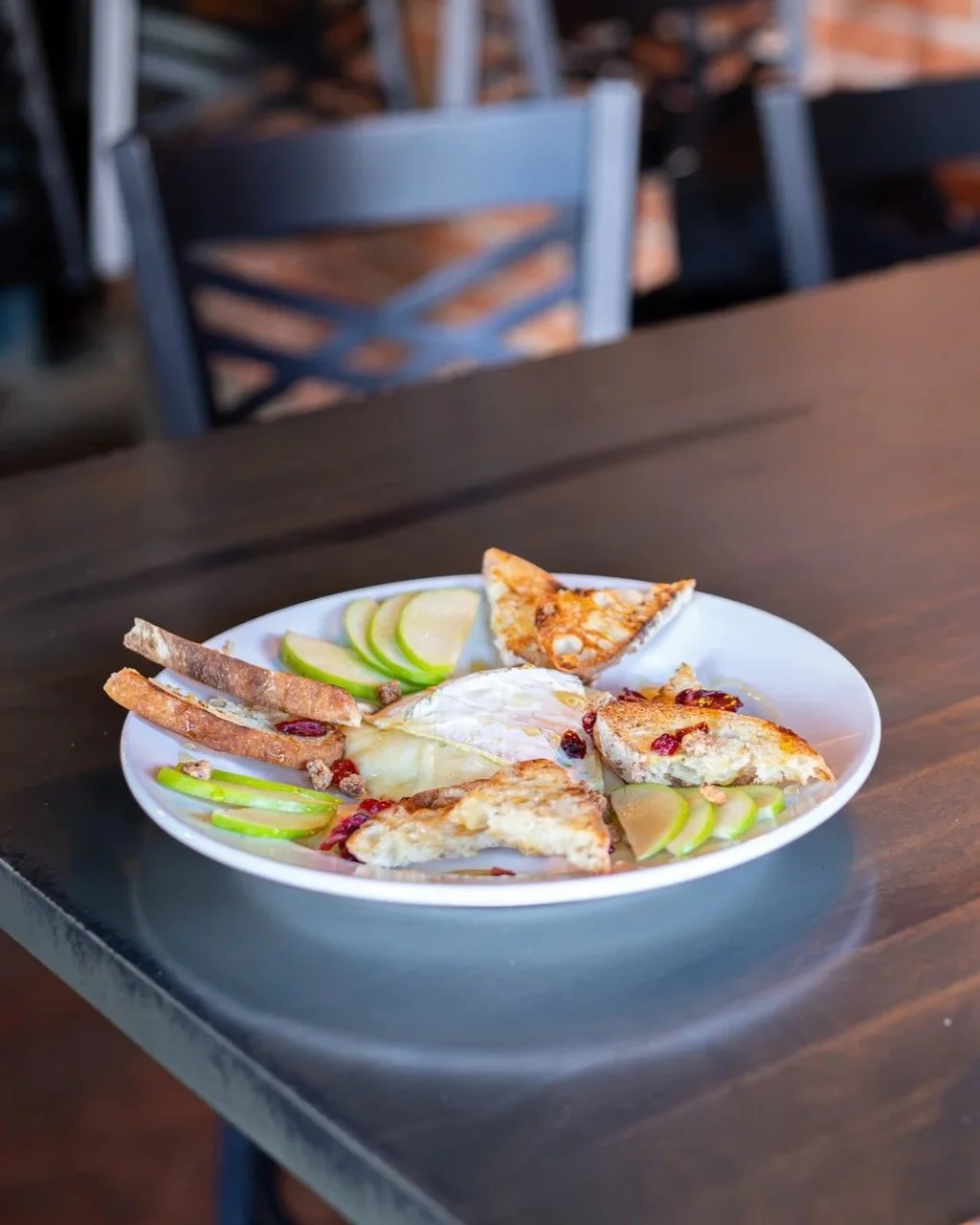 Stoked+Sports+Bar+%2B+Kitchen_Durango+Colorado_Gourmet+Dining_Baked+Brie%2B01.jpg