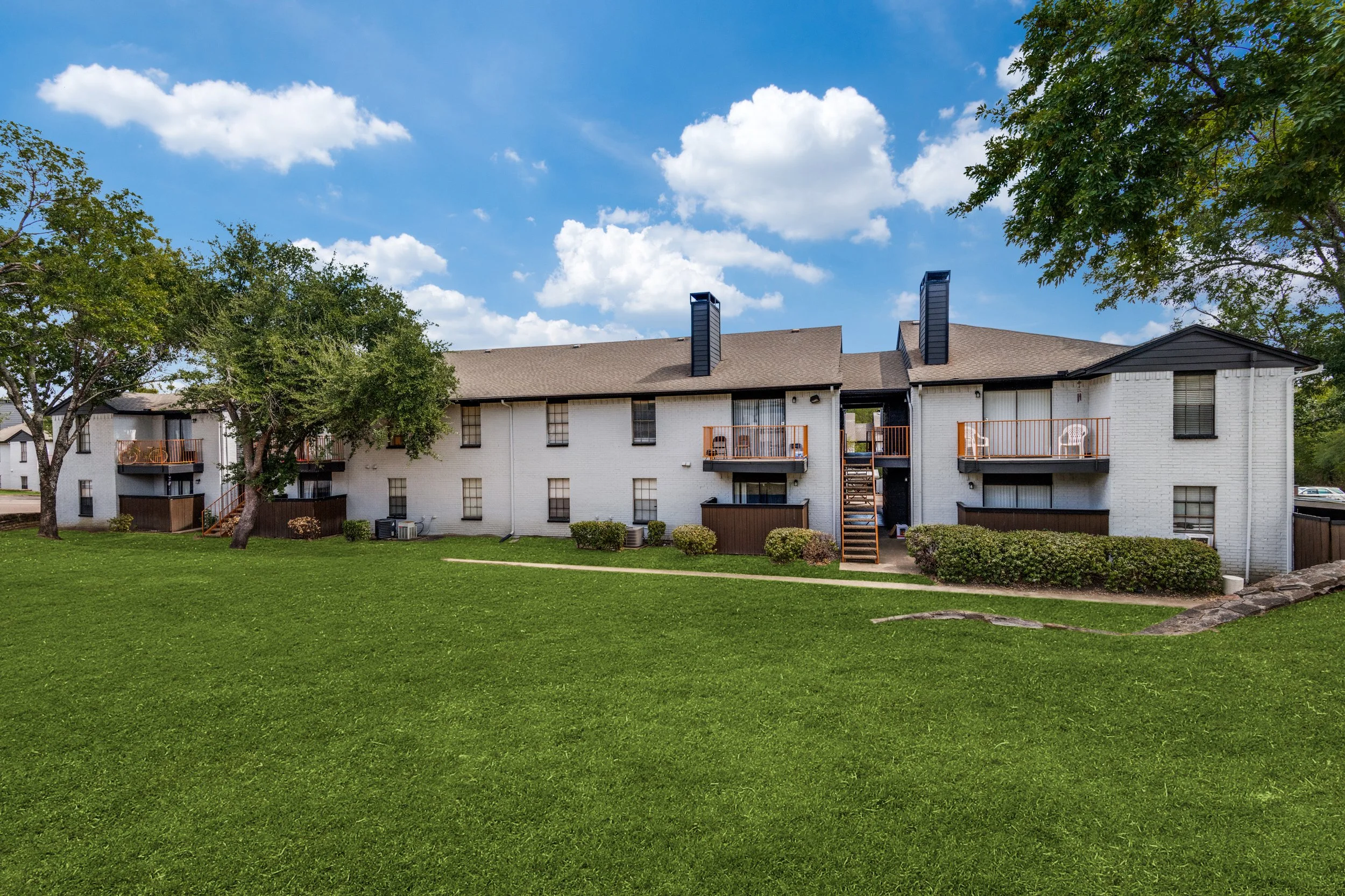 LOCKHART EXTERIOR  3.jpg