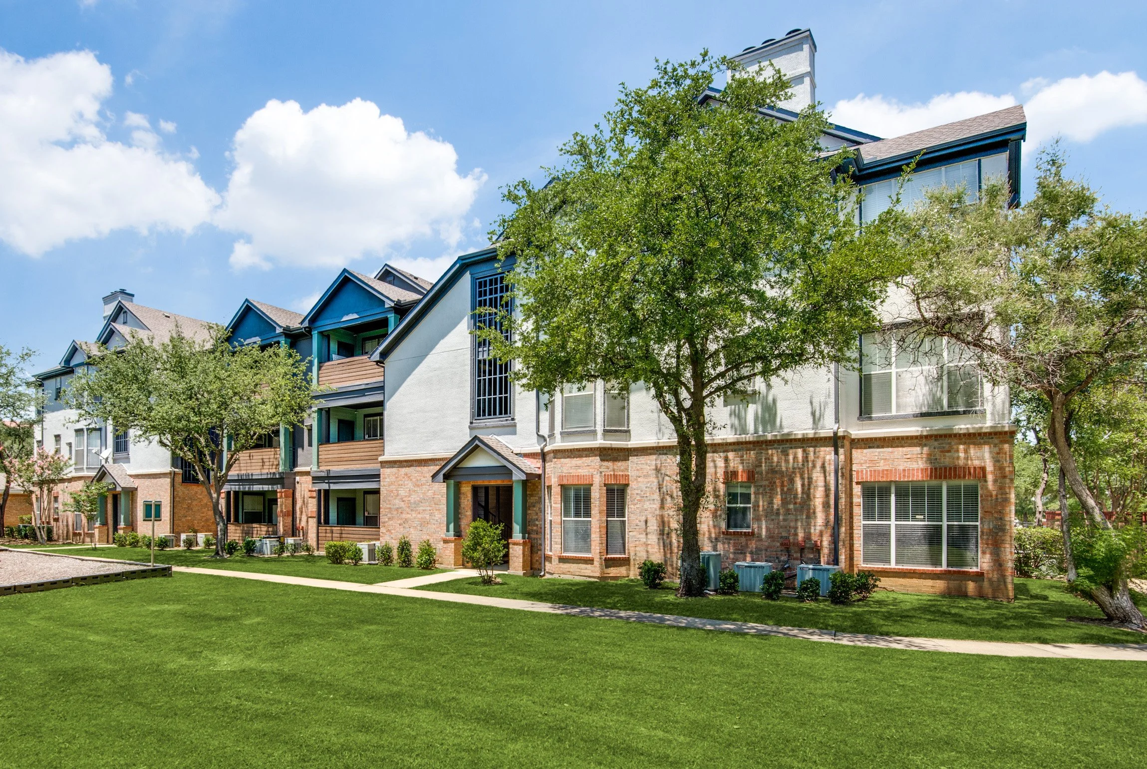 MONTGOMERY EXTERIOR 8.jpg
