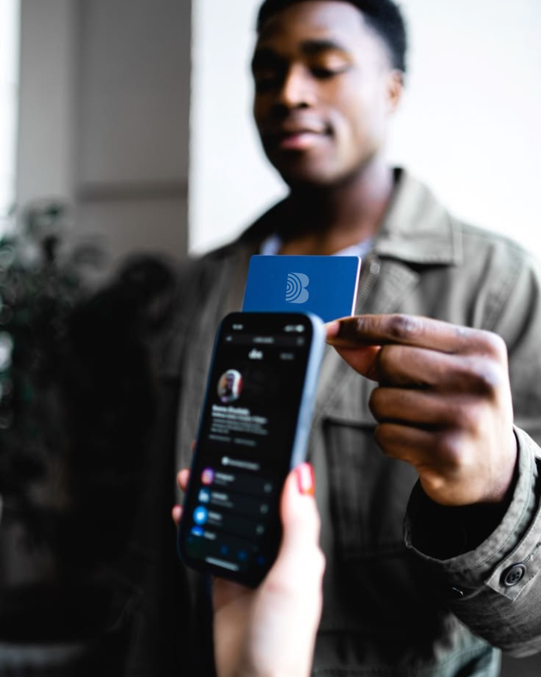 7 Benefits of Using a Smart NFC Business Card for Your Business