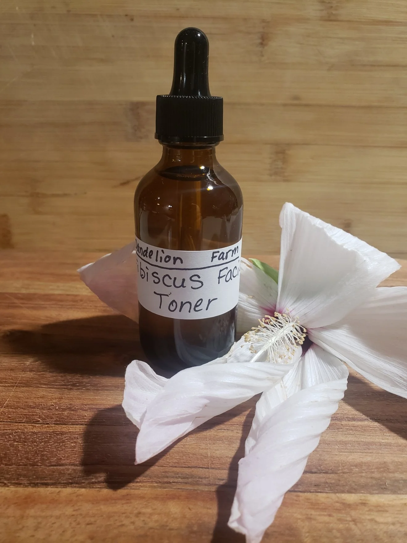 hibiscusfacialtoner.jpg