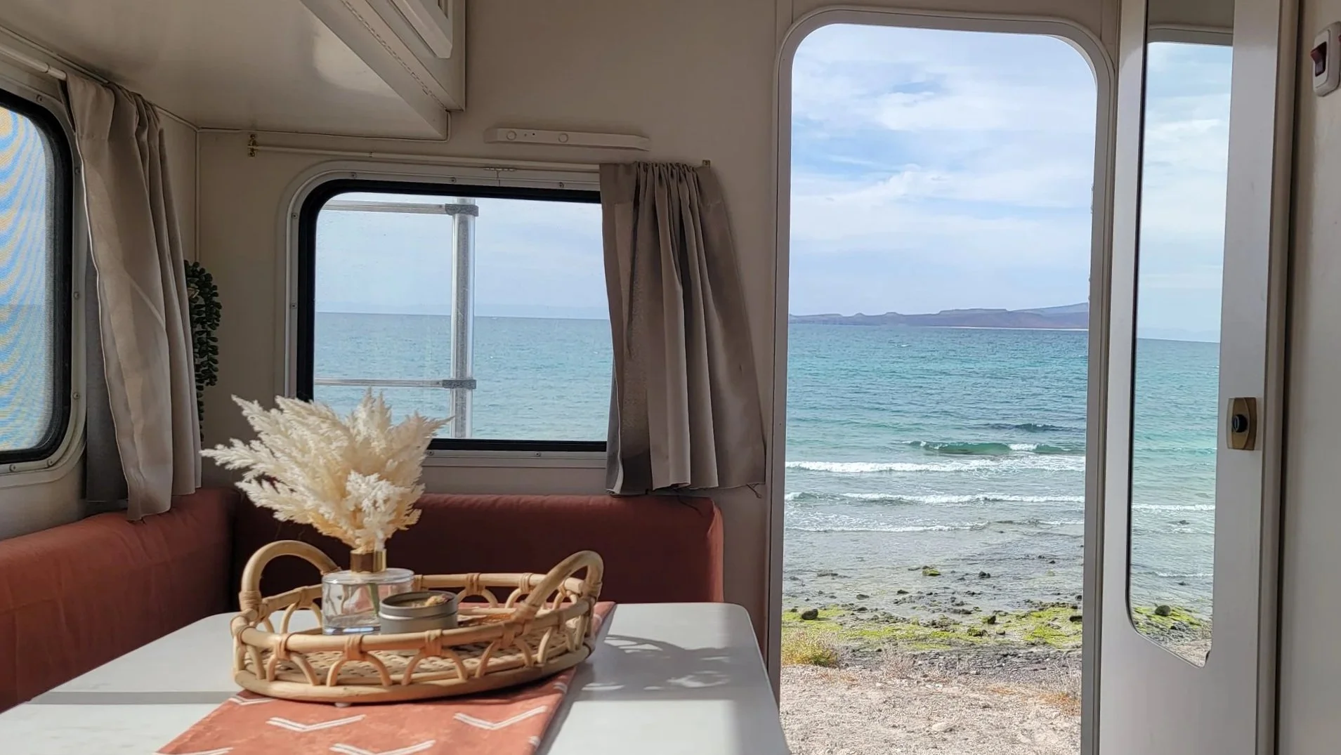Taco - Baja Beach Truck Camper