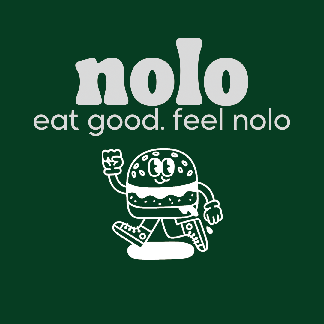 Grüner Hintergrund mit weißem Logo, das einen fröhlichen Hamburger-Moment zeigt, dazu der Slogan ‚eat good. feel nolo‘.