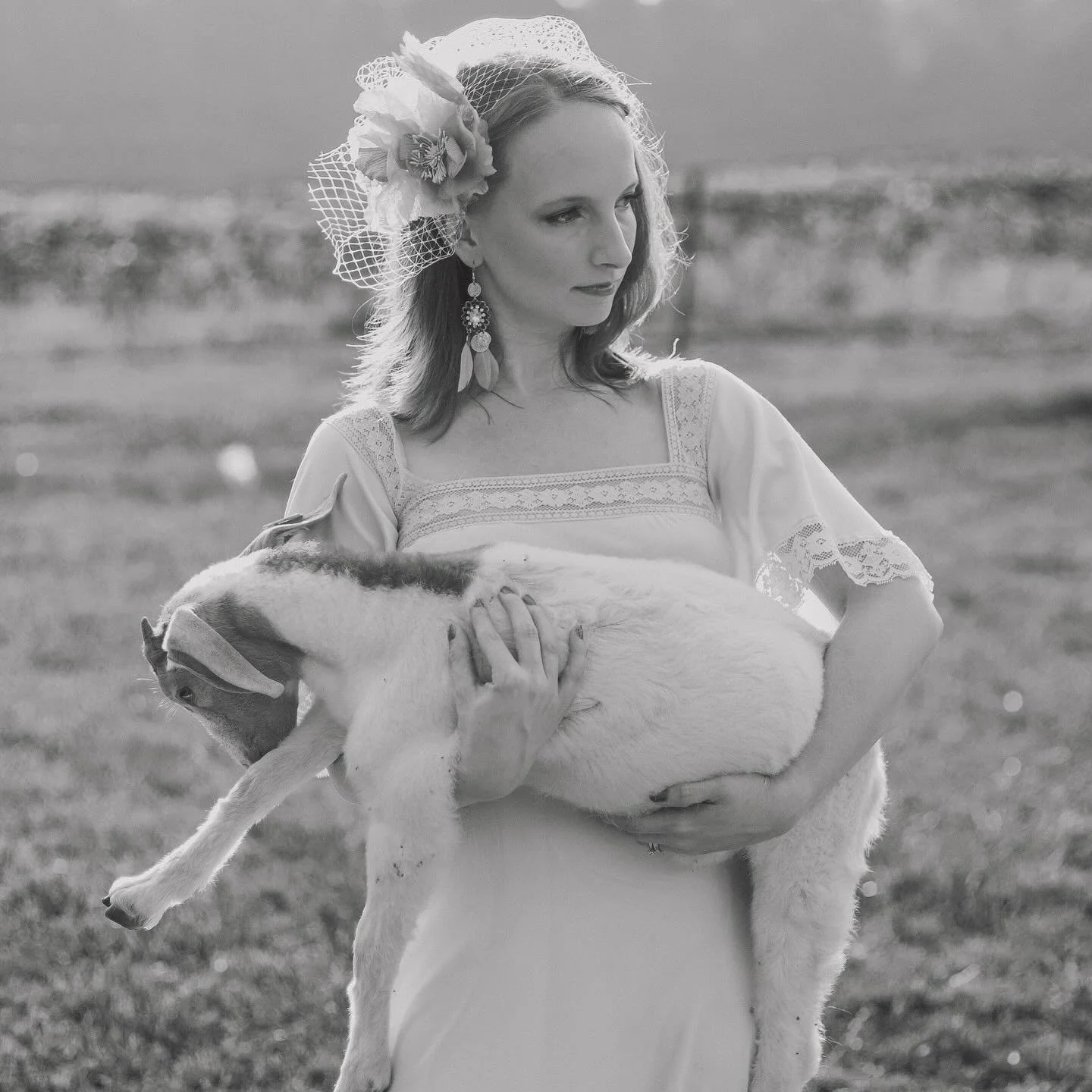Give me ALLLL the animals and pets! 🥰 

More oldies but goodies. These were taken on our farm years ago with an old friend and evening of creativity.

I will forever love photographing your pets because their personalities are just as lively and fun