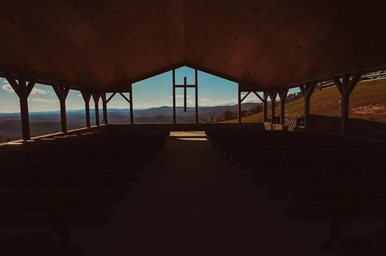 The most perfect evening for a surprise engagement at #campcheerio in North Carolina. 

Seth grew up going to Camp Cheerio as a kid and when he was planning on asking Anna to marry him he knew this had to be the place to do it. He even thought up the
