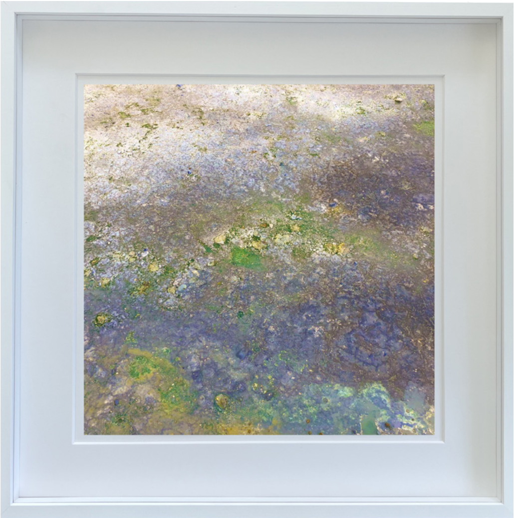 MÓÐURMOLD
Archival pigment print on lustre paper. 30 × 30 cm 95.000 kr. - Edition of 5