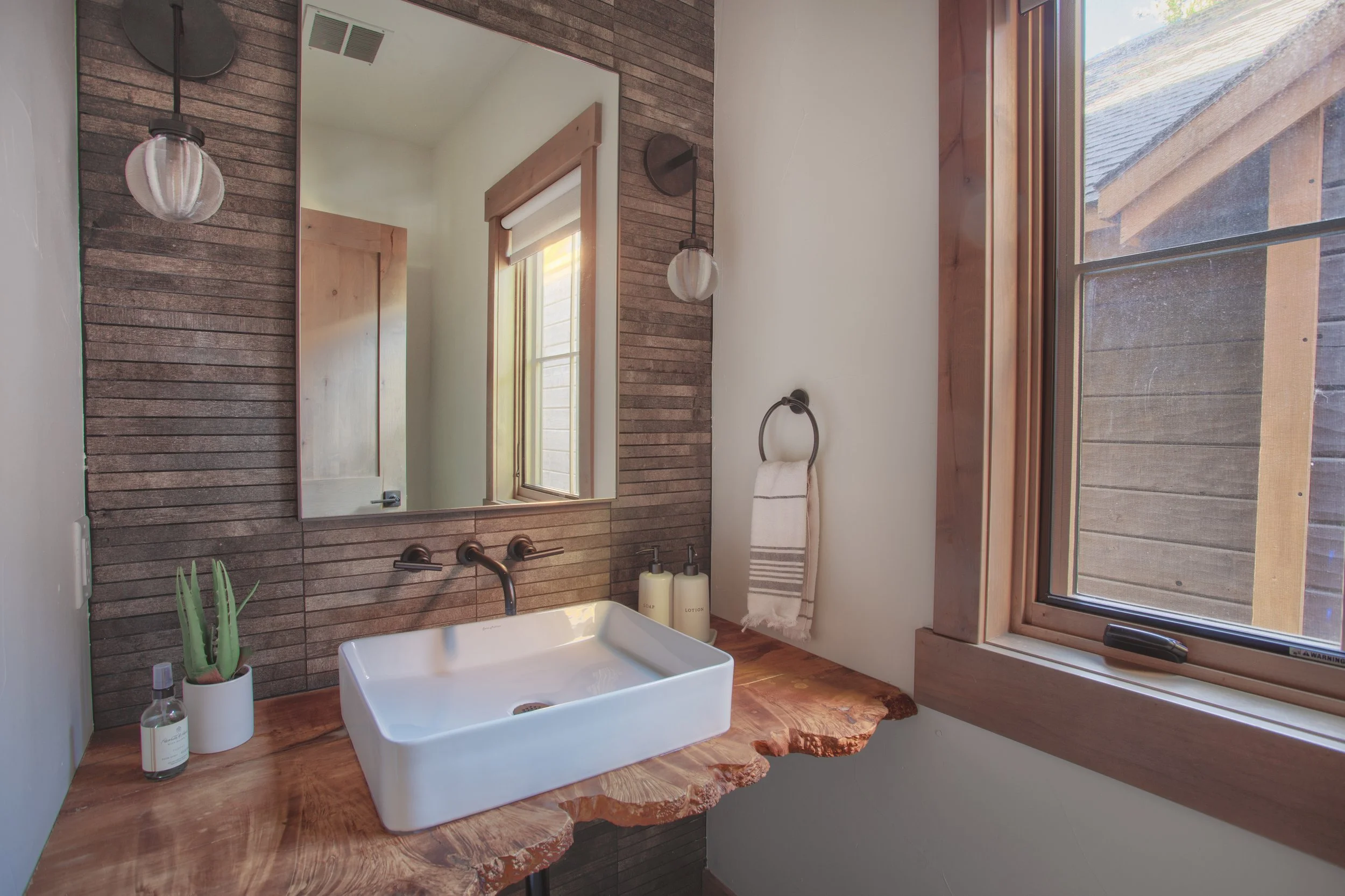 6thAvenueHome_16.jpg