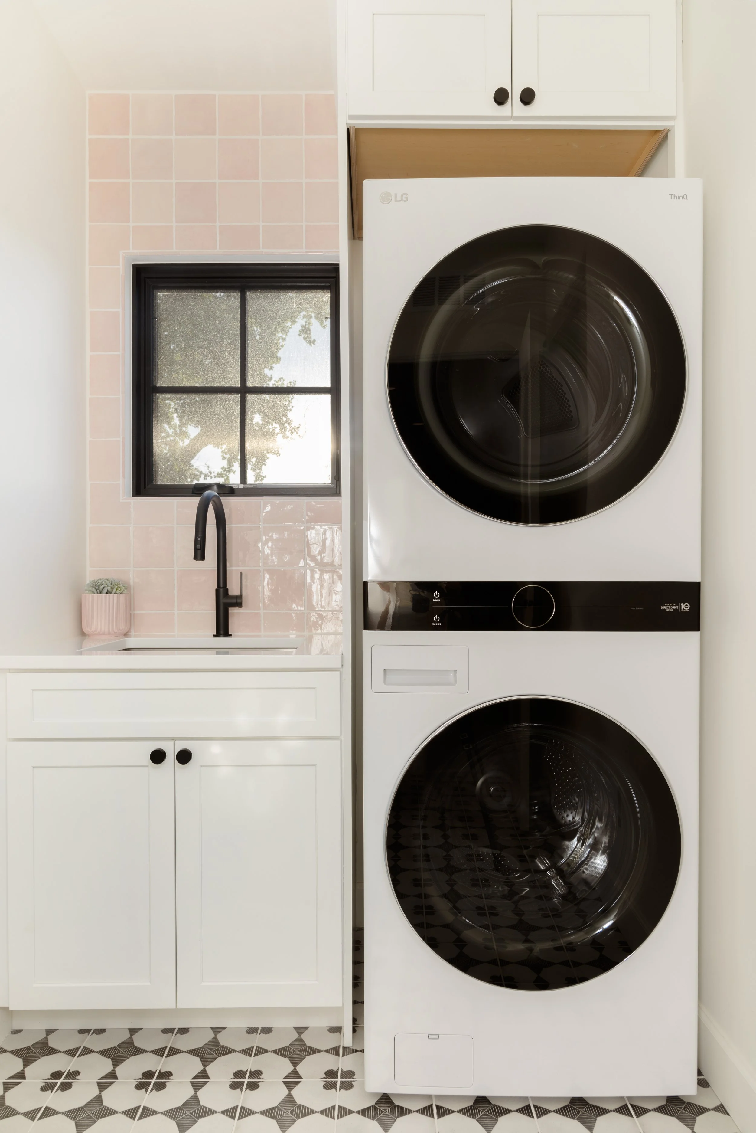 Elm 11 - Laundry.jpg