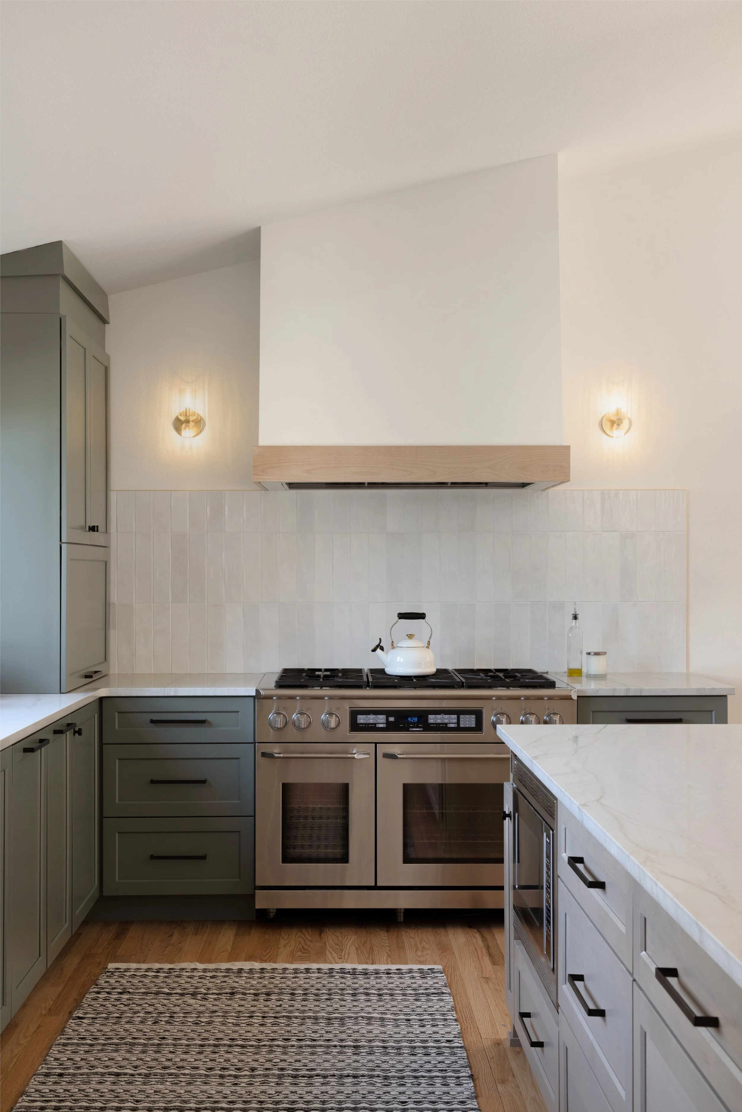 kyliefitts_lumenhomes_3980sbellairest_7.jpg