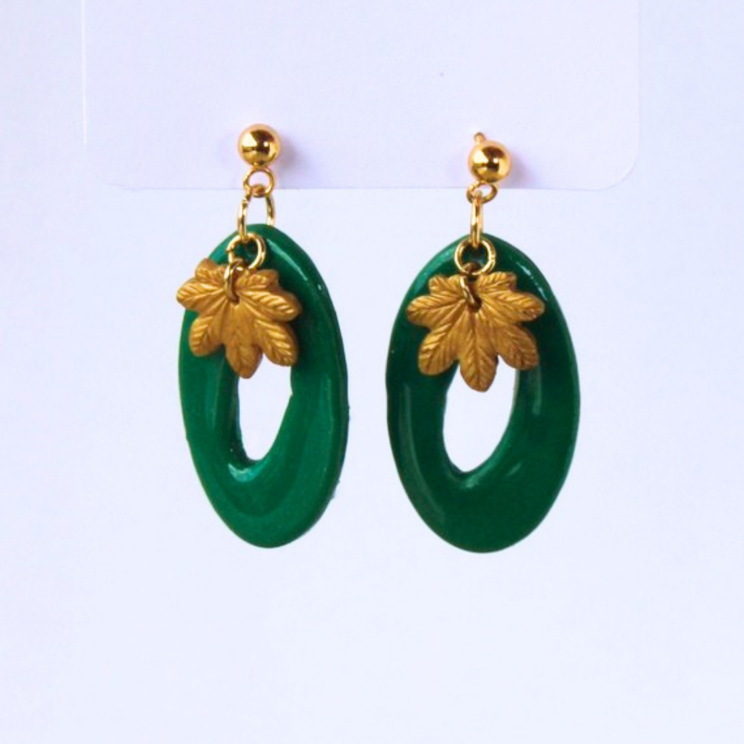 Boucles d’oreilles Pendentifs verts et feuilles tropicales dorées