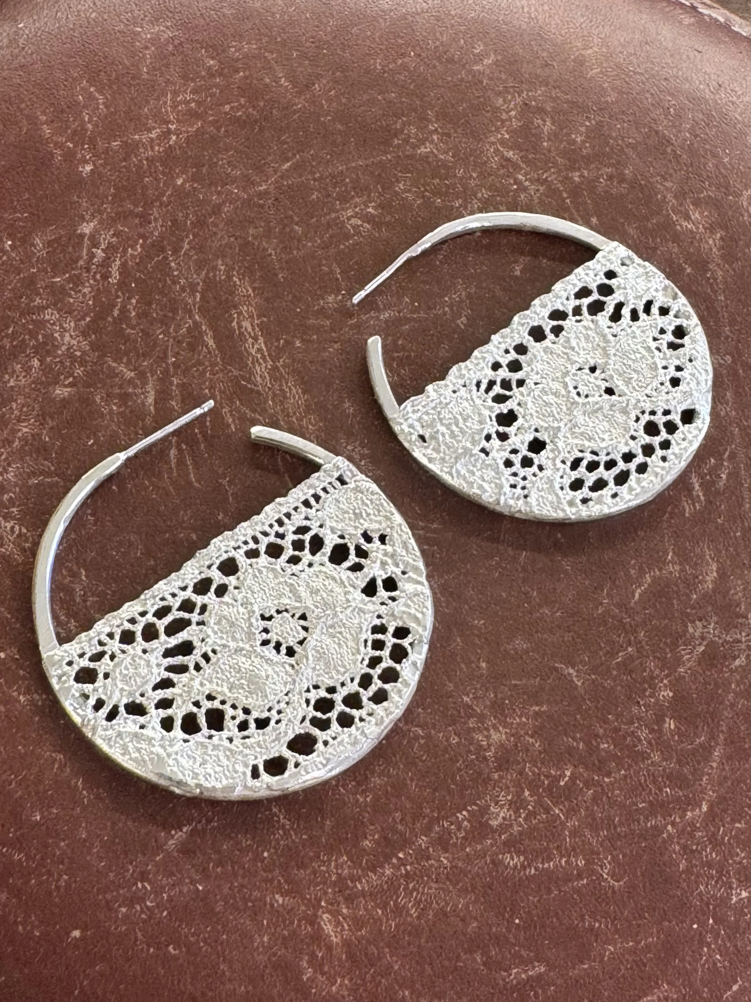 wrætlic lace hoops