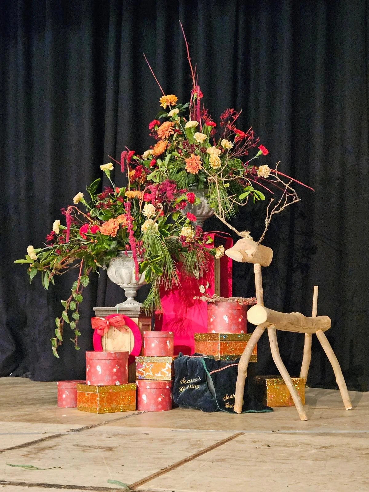 Tenbury Floral Art Club — "Glad Tidings" Christmas Demonstration by Katherine Lee