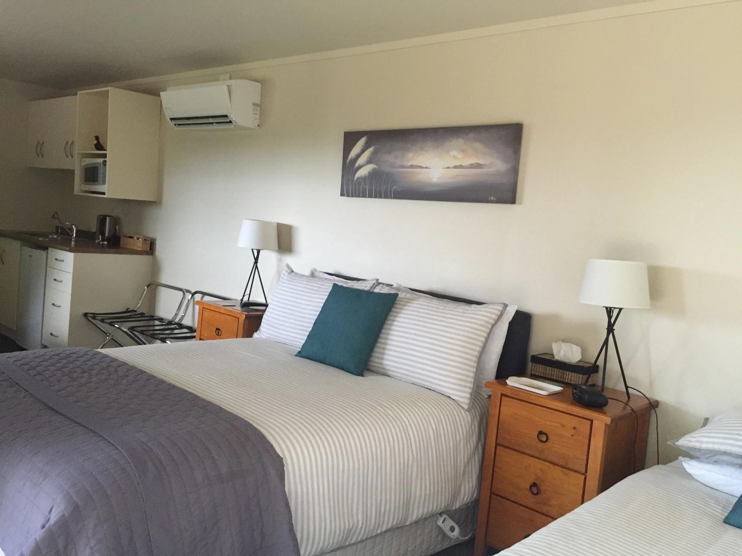 Auckland Country Cottages 6.jpg