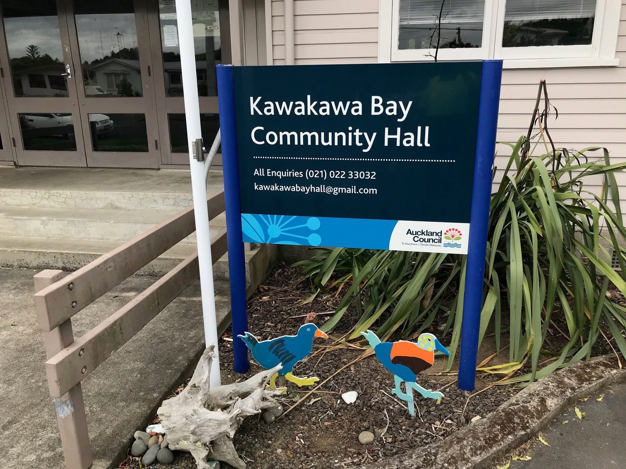 Kawakawa Bay Community Hall 1.jpg