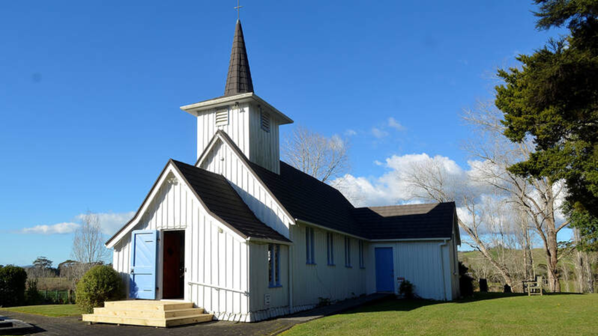 Anglican Parish of Clevedon.png