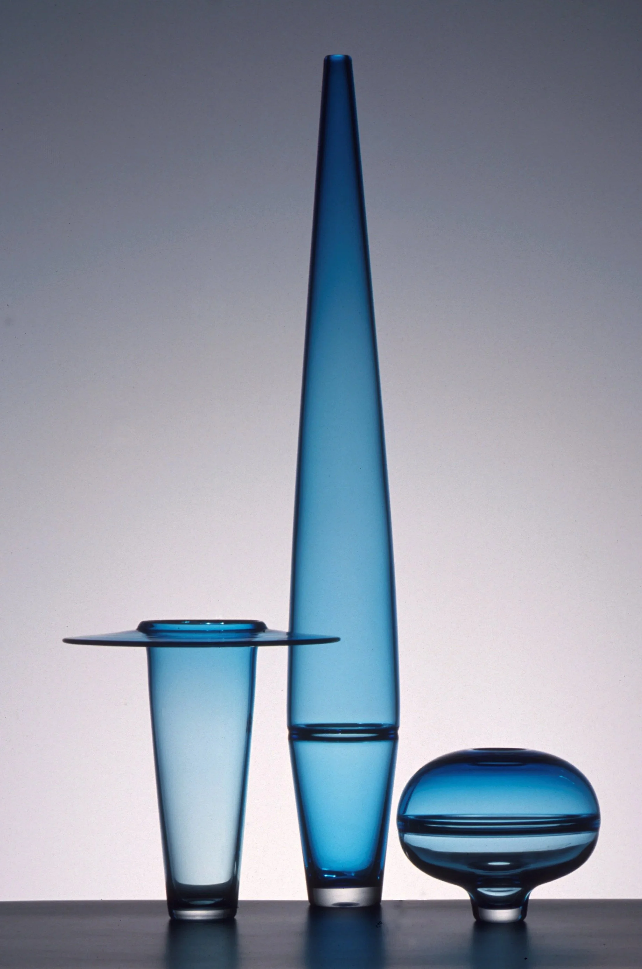Aquamarine Skyline, 2002, blown glass, 830x230x200mm. Photographer: David Macarthur