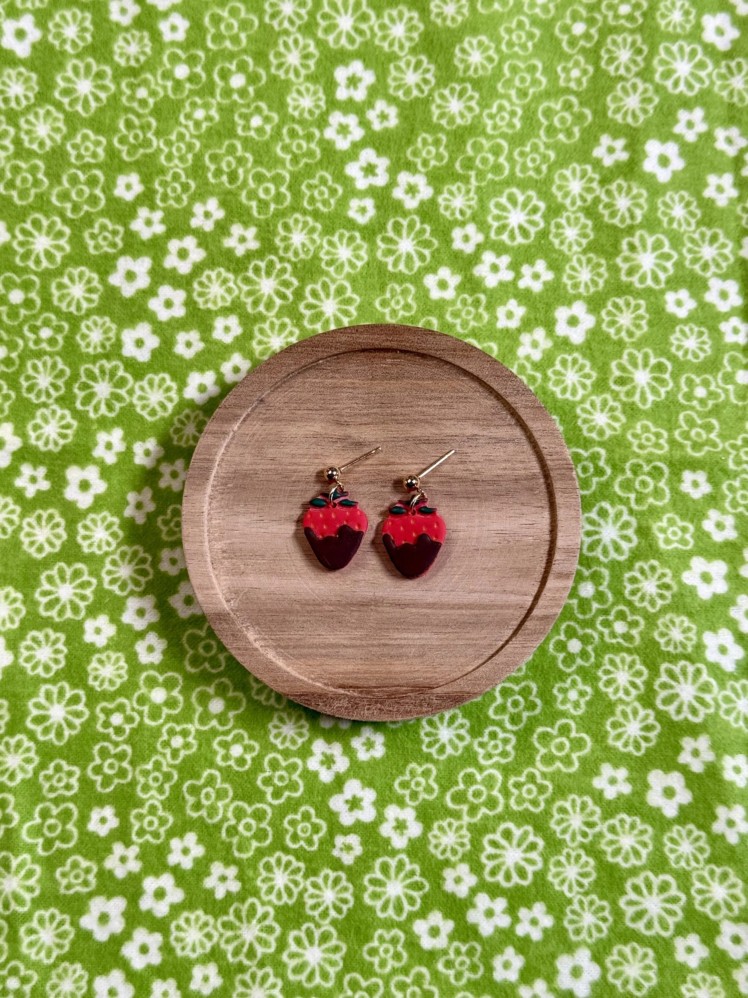 Chocolate Dipped Strawberry Dangles