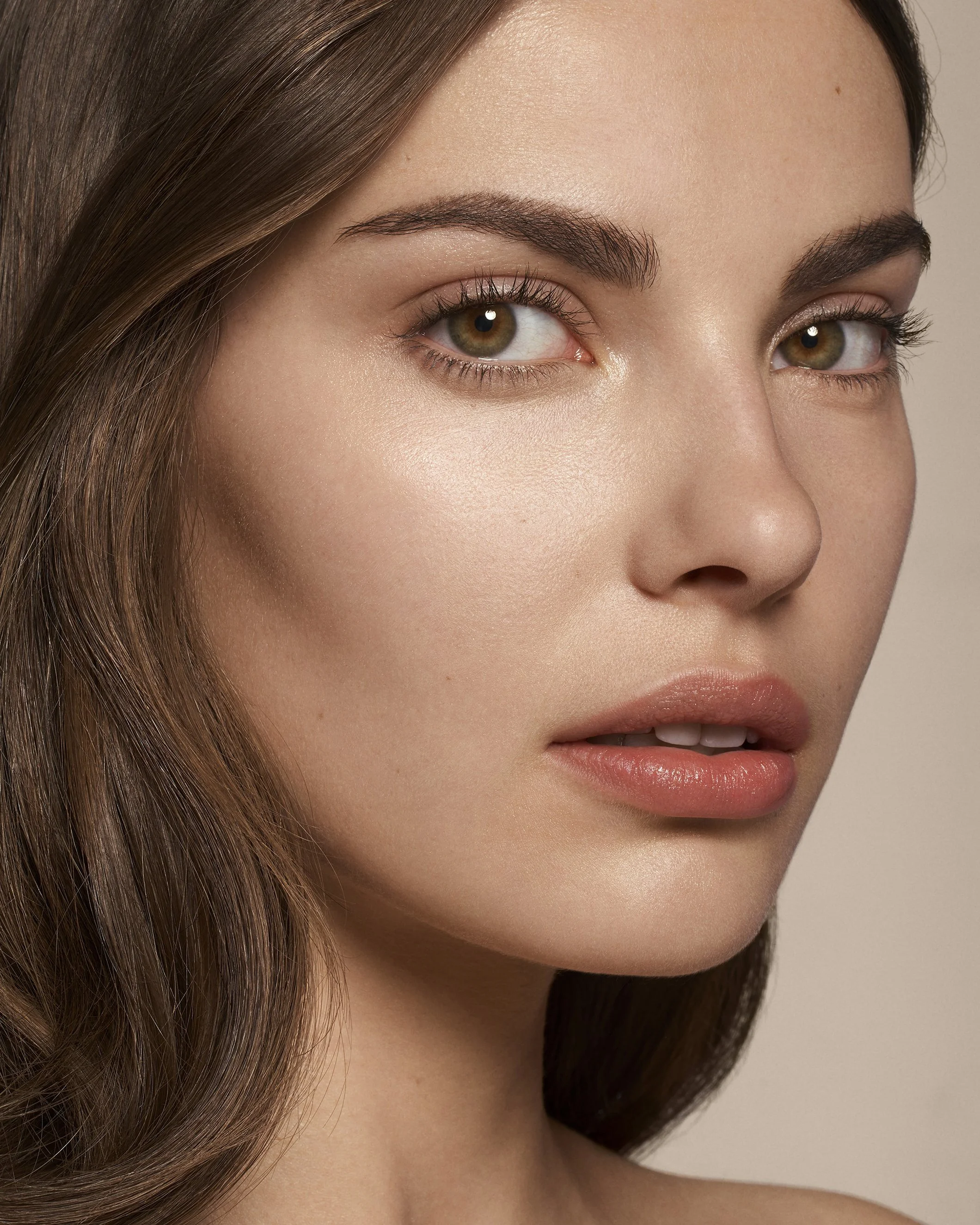 180319_Bobbi-Brown_01Shot_NourishAndGlow_126_sRGB300.jpg