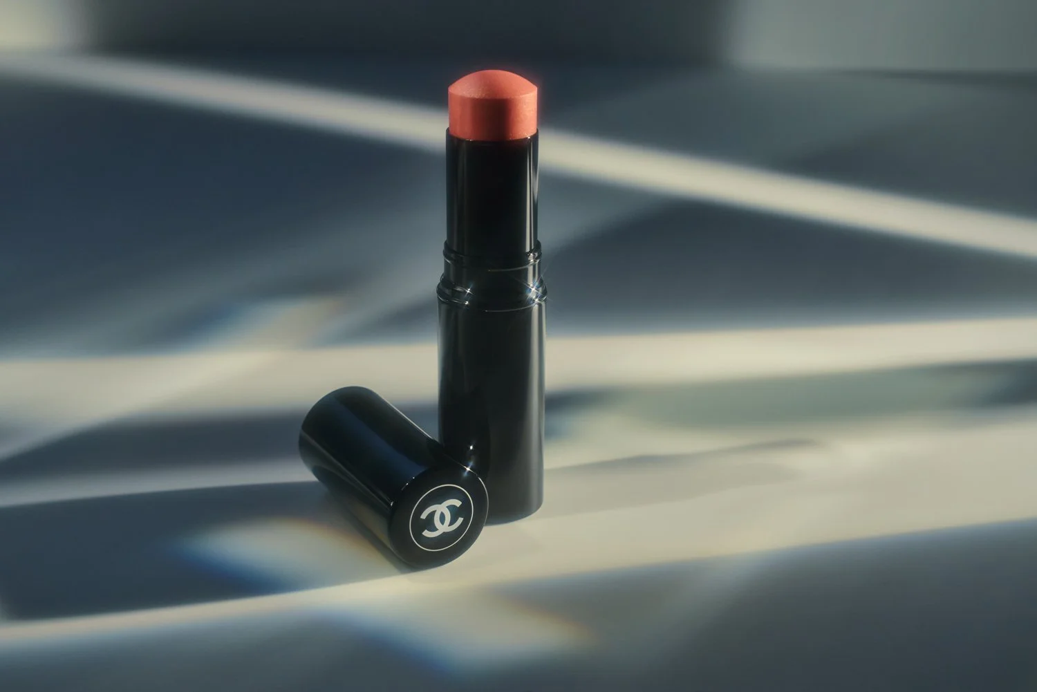 CONTENTs_042201.jpg