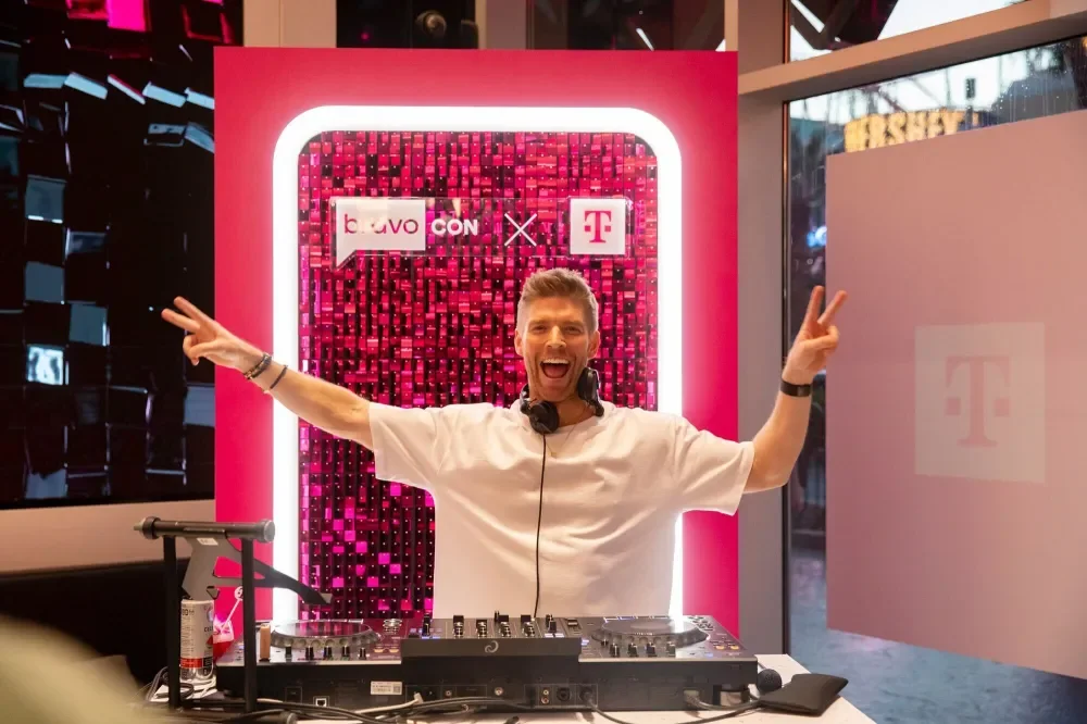 T-Mobile: Bravocon