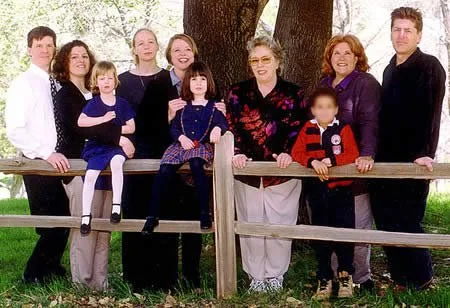 The Kaye Family
Photo taken on Carol's birthday, 2000.
Gwyn is second from the left, Peggy is 5th from the left, and Gayle & Pete are on the right.