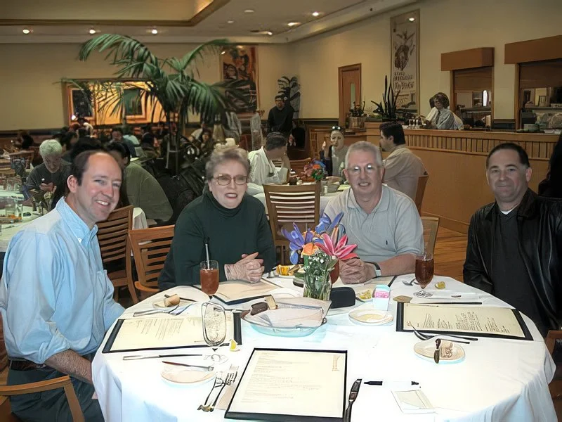 Lunch at Universal Studios 2/6/02.
Photo by Doc Goldstein