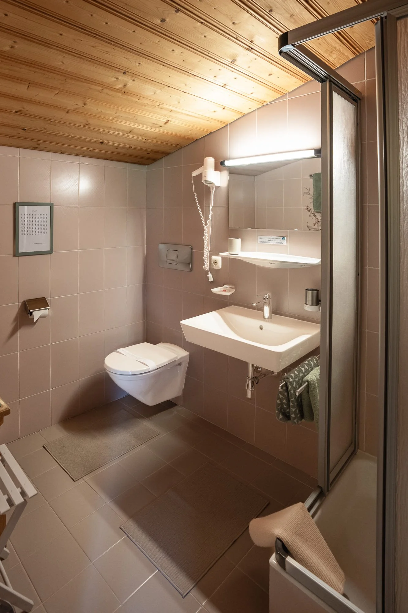 tenne_zimmer_20260810_05_wasser.jpg