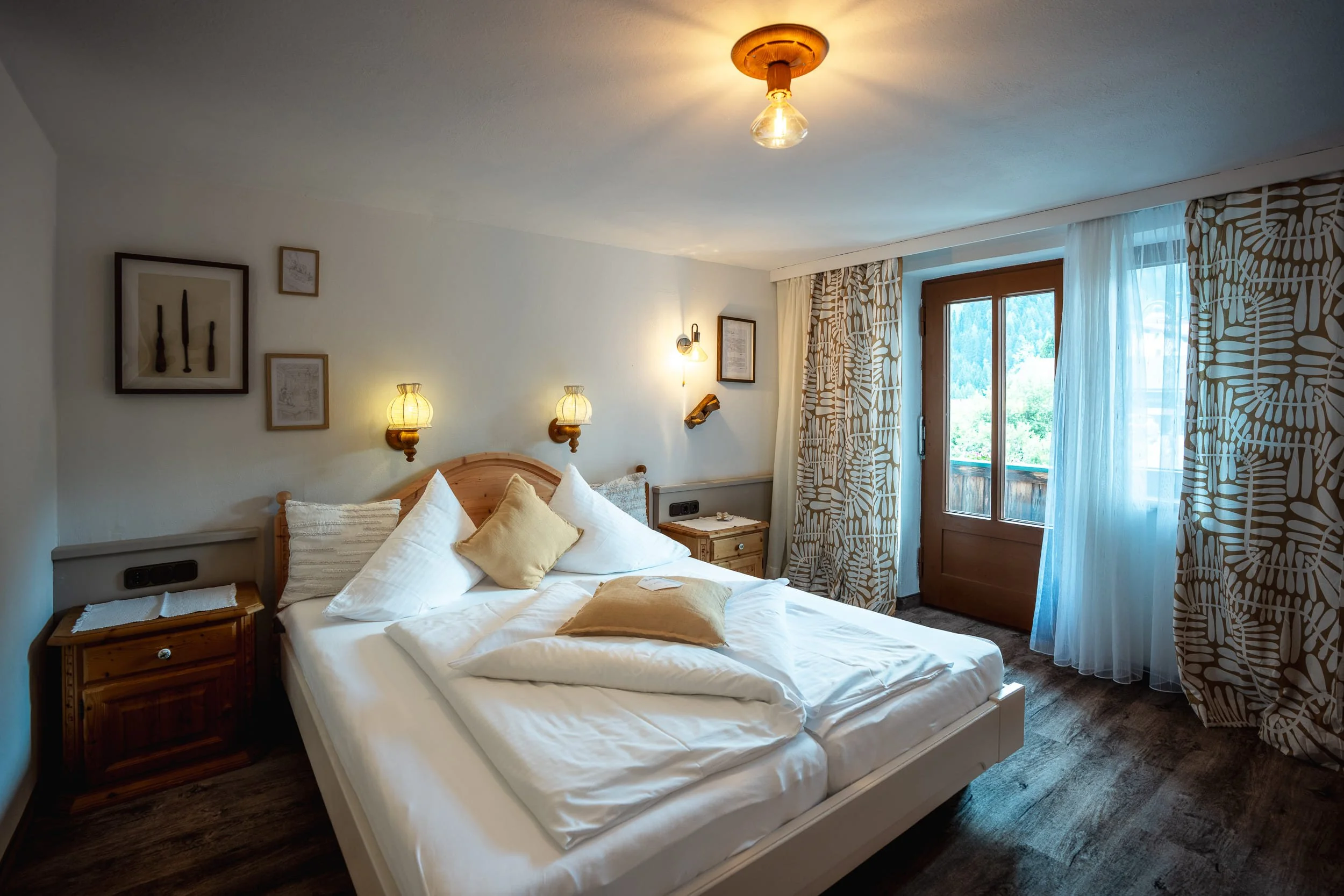 tenne_zimmer_20260810_01_tischler.jpg