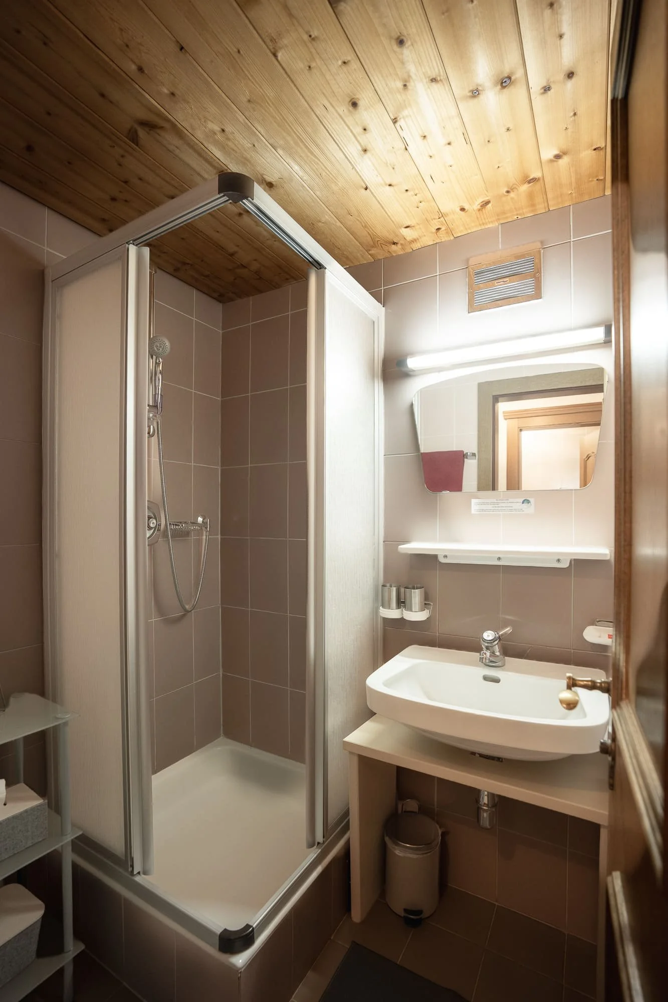 tenne_zimmer_20260810_05_berg.jpg