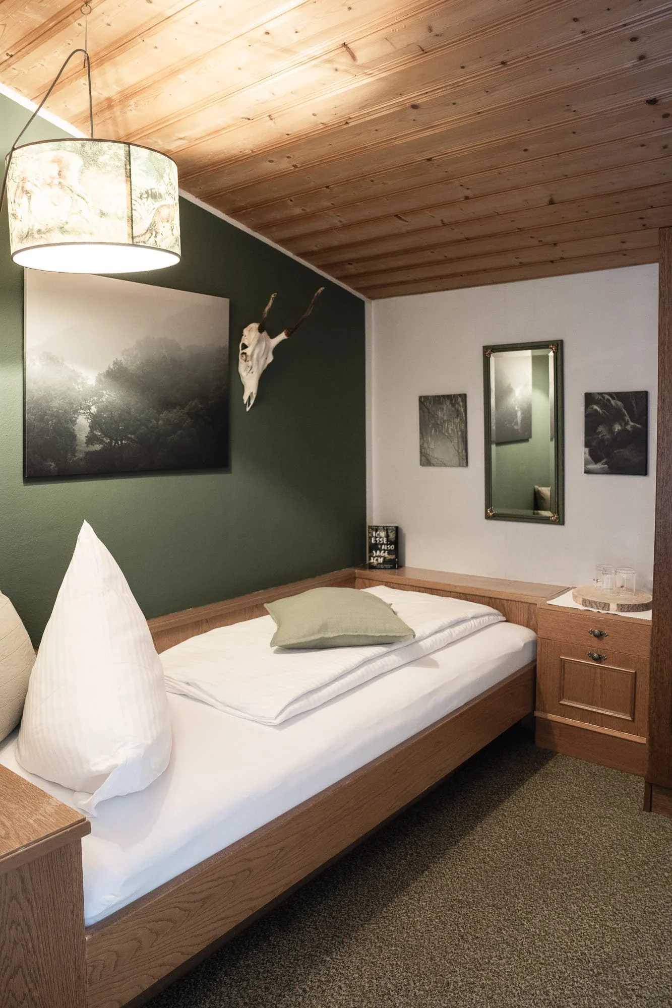 tenne_zimmer_20260810_04_jagd.jpg