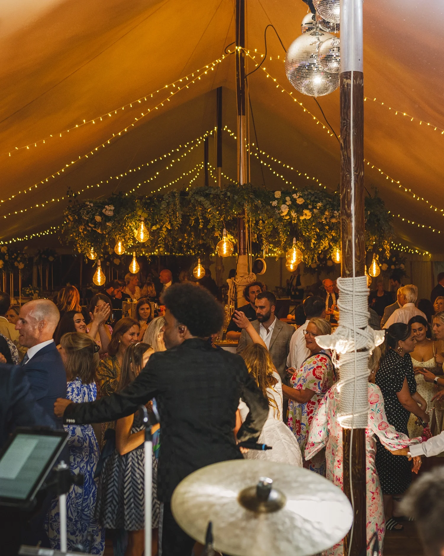 marquee-tipi-1500.webp