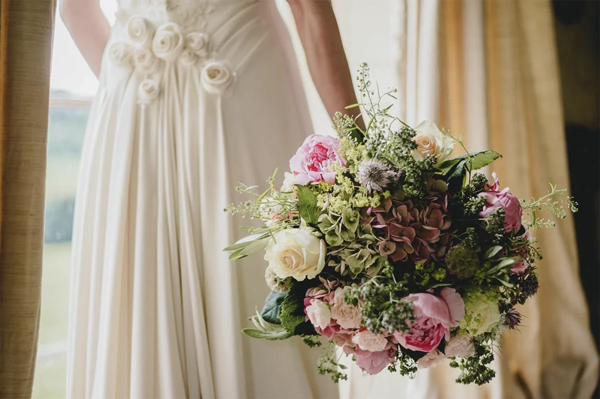 How to create a stunning wedding in a period country house