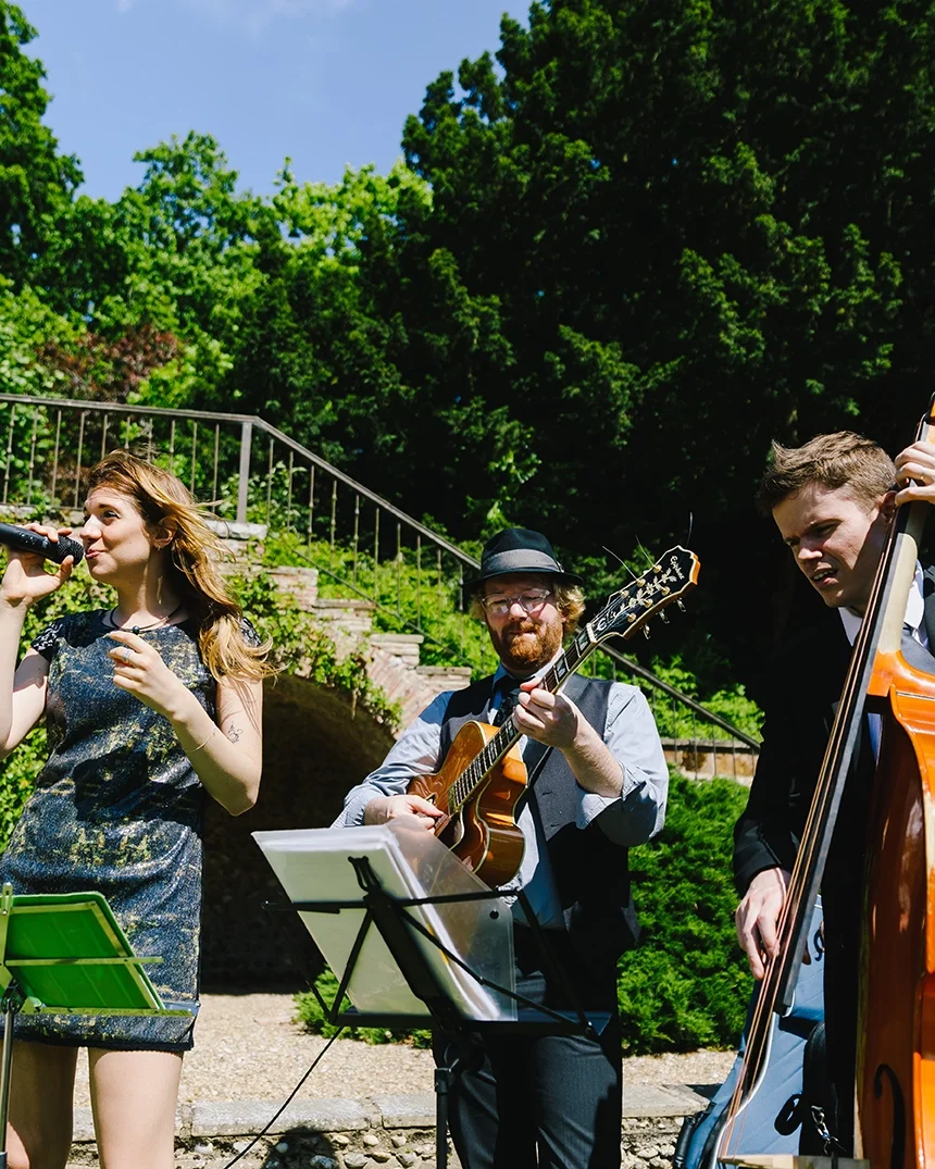 A band playing at a summer wedding at Voewood in North Norfolk