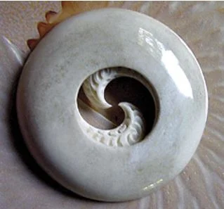 Matapihi Manawa, a stylised carving of a whale’s eye 