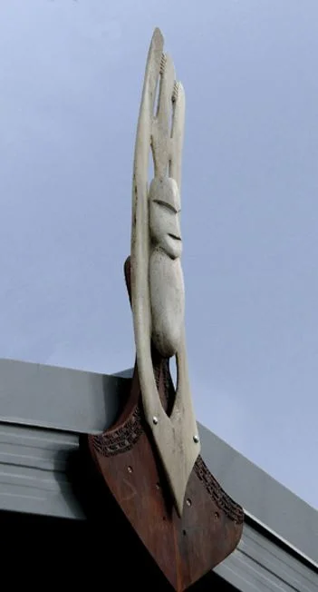 Tekoteko of Uenuku at Salisbury School, Richmond