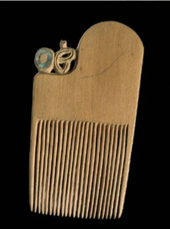 Early example of a heru, from the collection of Te Papa Tongarewa