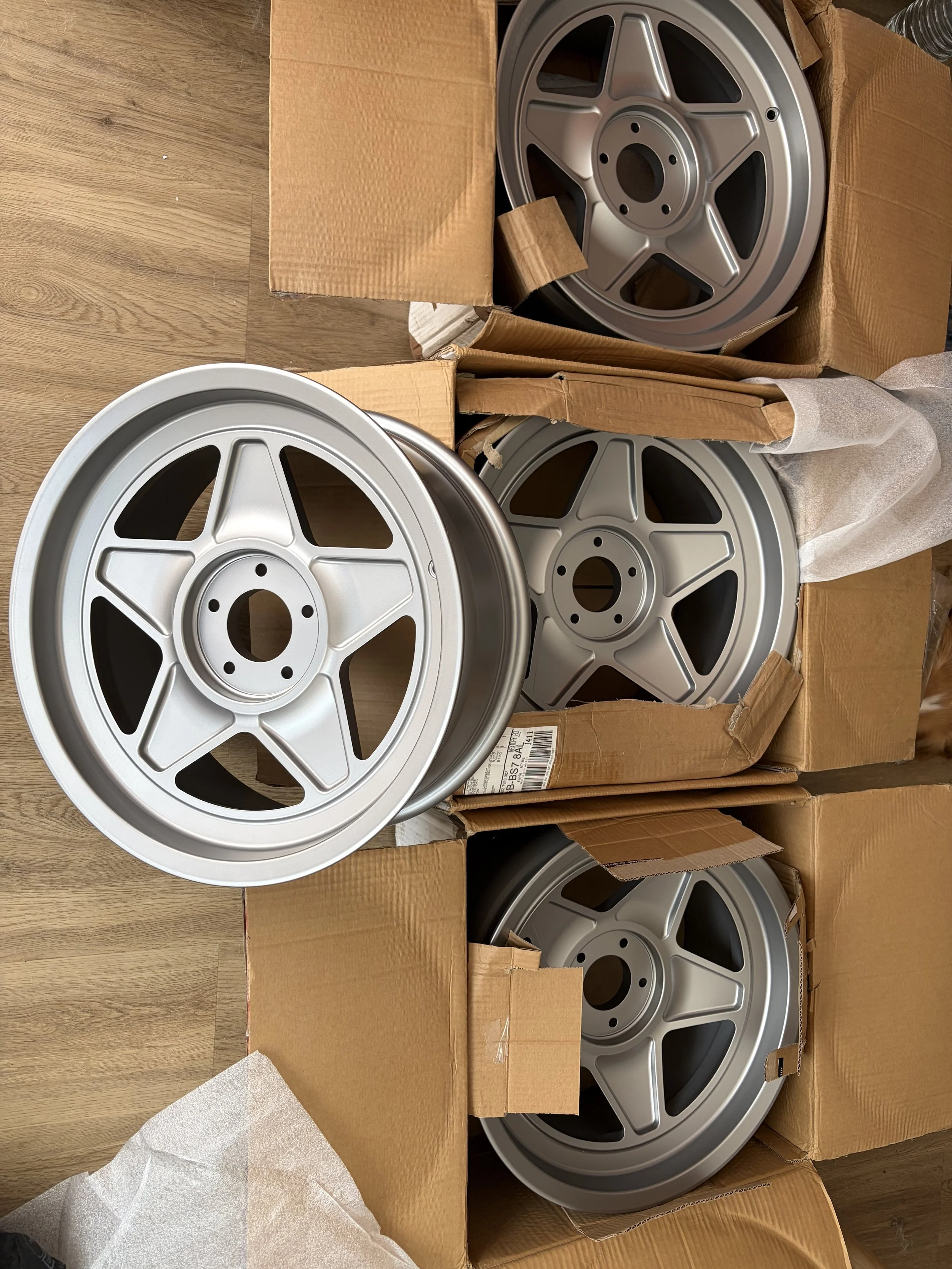 FERRARI 512 BOXER 365 GT4 BB WHEELS SET NOT ORIGINAL 17 INCH GROUP 4 STYLE BRAND NEW