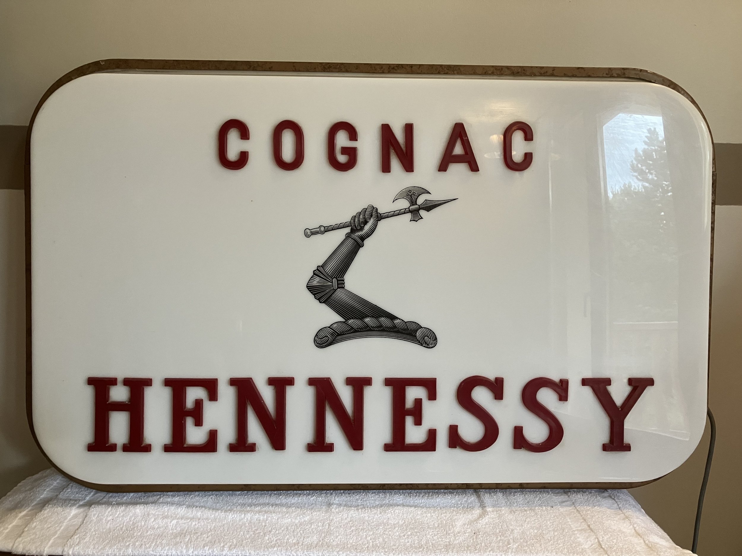 SPECIALISTS IN VINTAGE ORIGINAL ADVERTISING SIGNS