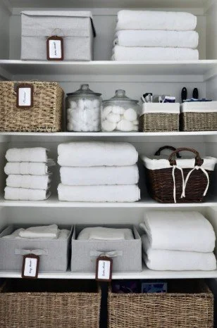 Linen closet 5.jpg