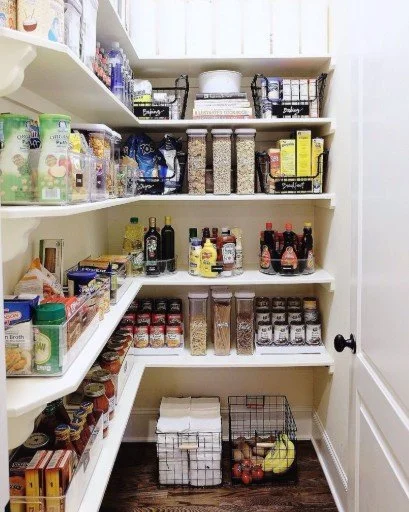 Pantry 3.jpg