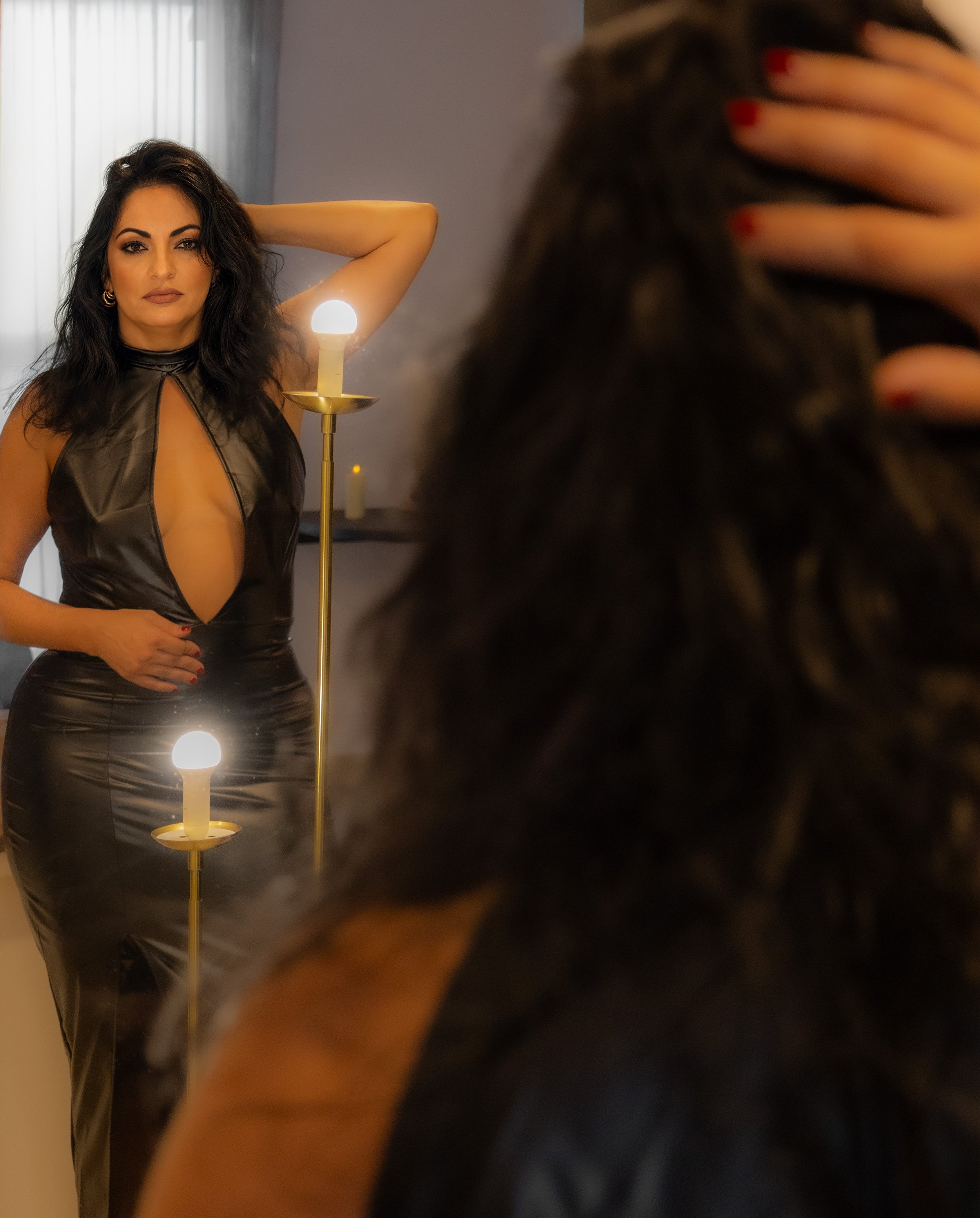Dominante Masseurin, Domina Massage, Dominanz Massage, Erotische Massage, Mona Velvet