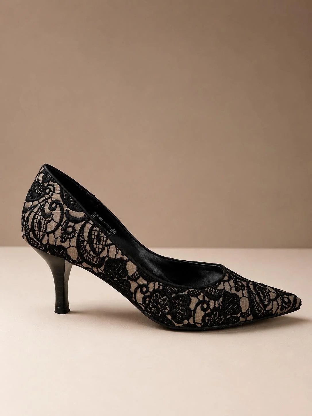 Giovanna Black Lace Pointed-Toe Pumps