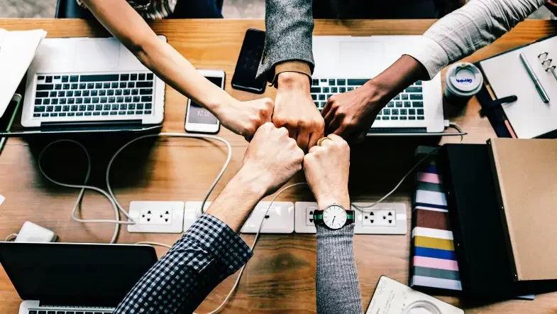 Engaging in Writing Communities: the benefits of making writer and reader friends
