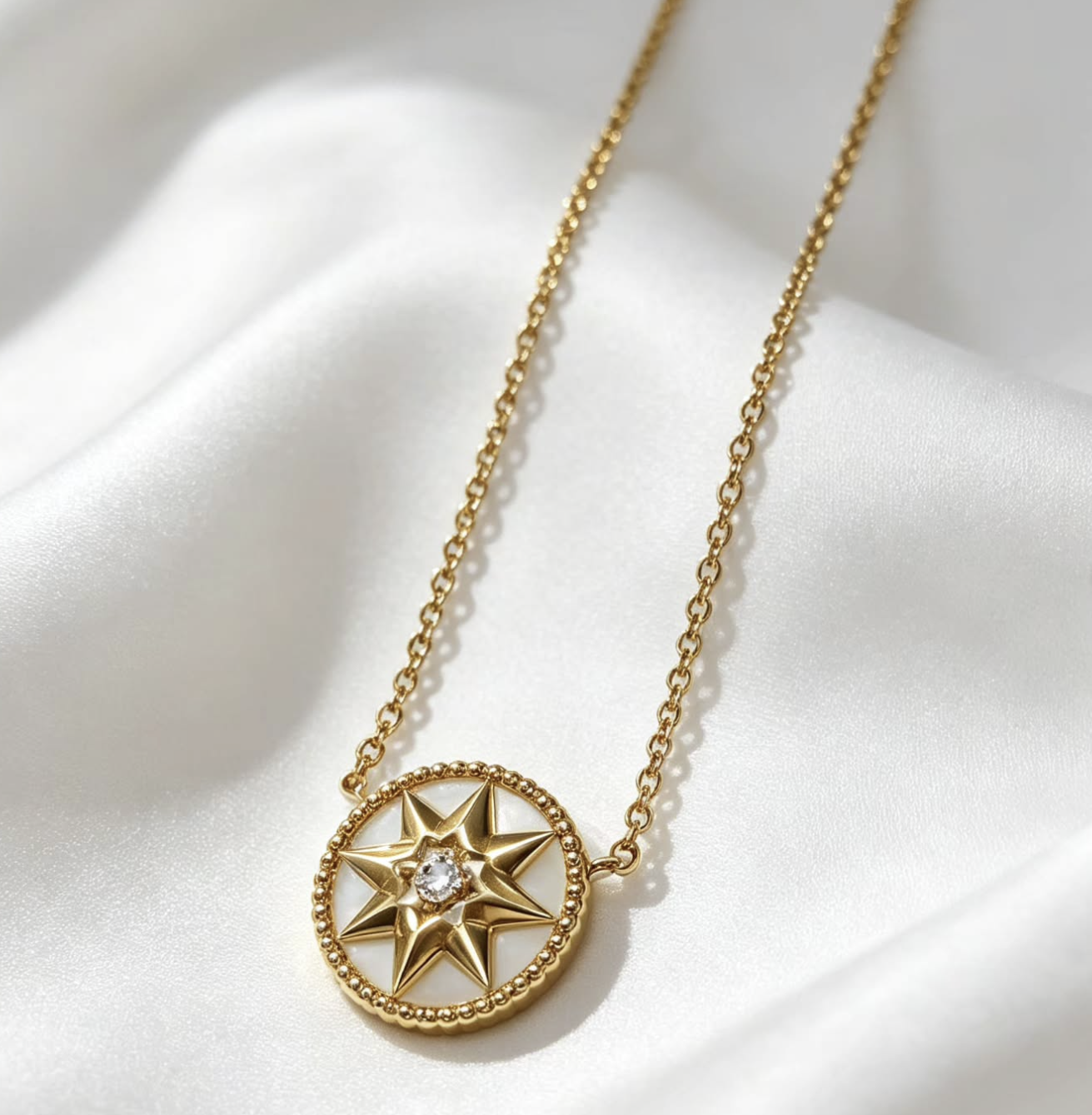 DIOR 18K Gold Lucky Star Shell Diamond Pendant