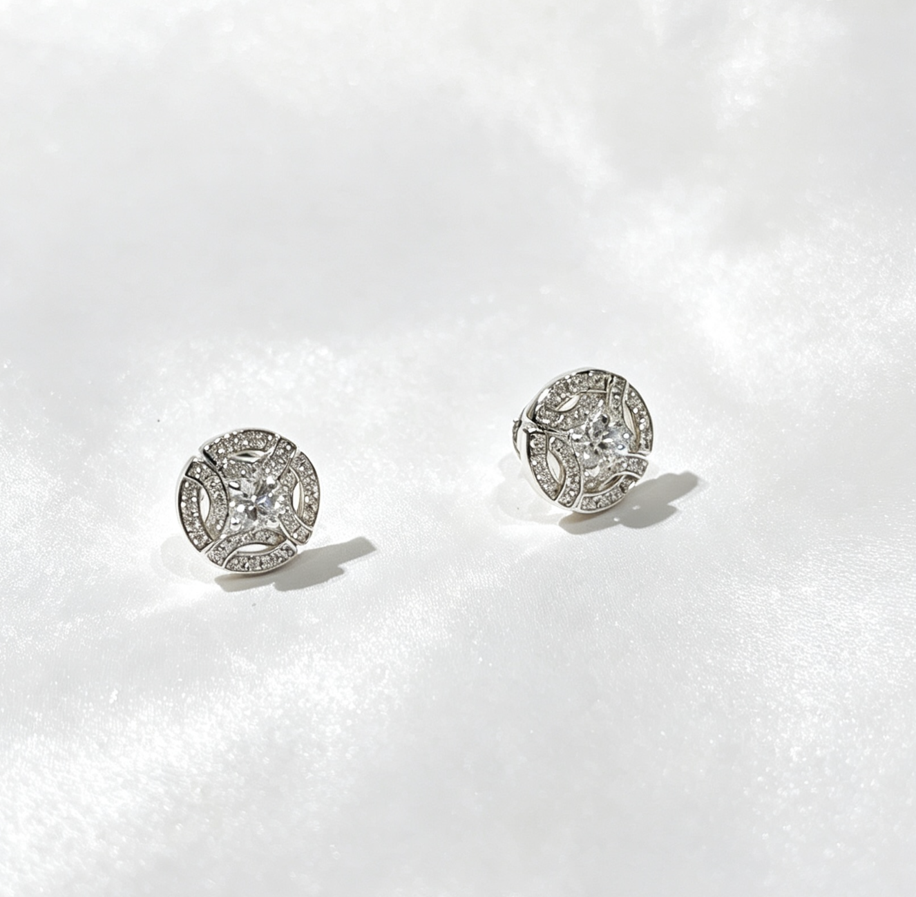 Cartier 18K white gold diamond earrings(Pair)D-0.19CT (E,VVS1,3EX)(DCJ634)(GIA:2217634594)(GIA:2175263467)