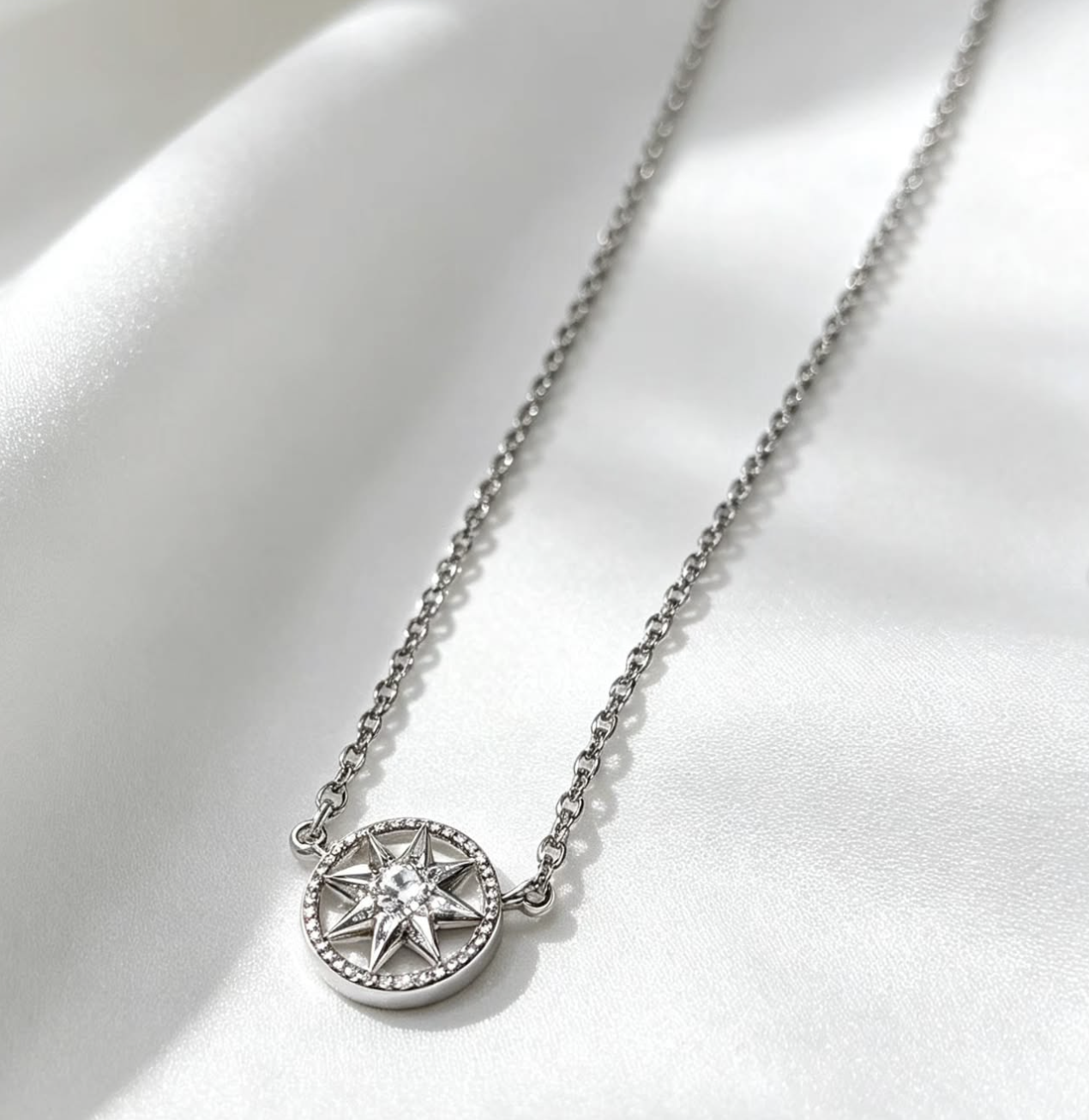 DIOR 18K White Gold Lucky Star Diamond Pendant